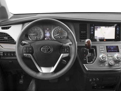 2017 Toyota Sienna XLE