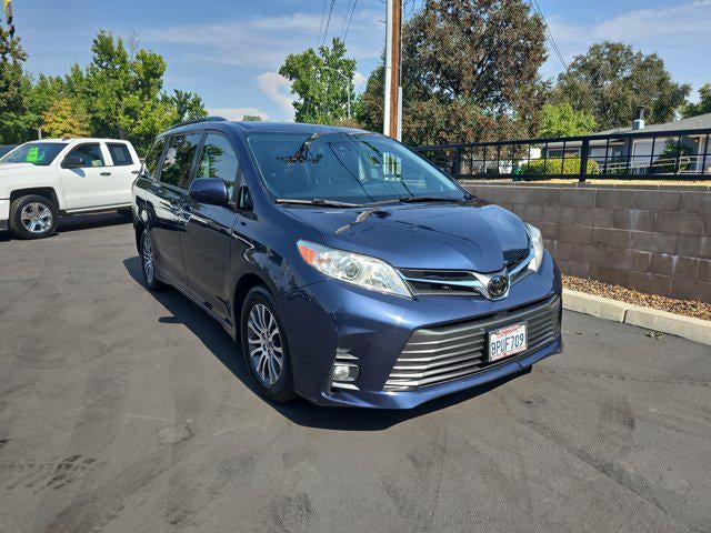 2019 Toyota Sienna XLE