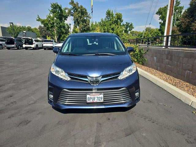 2019 Toyota Sienna XLE