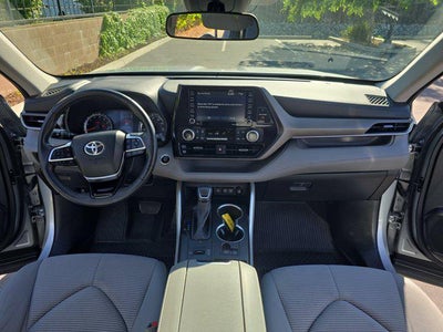 2021 Toyota Highlander LE