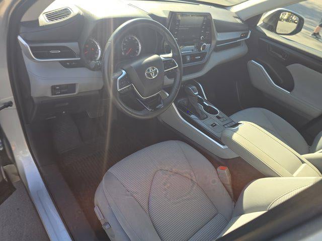 2021 Toyota Highlander LE