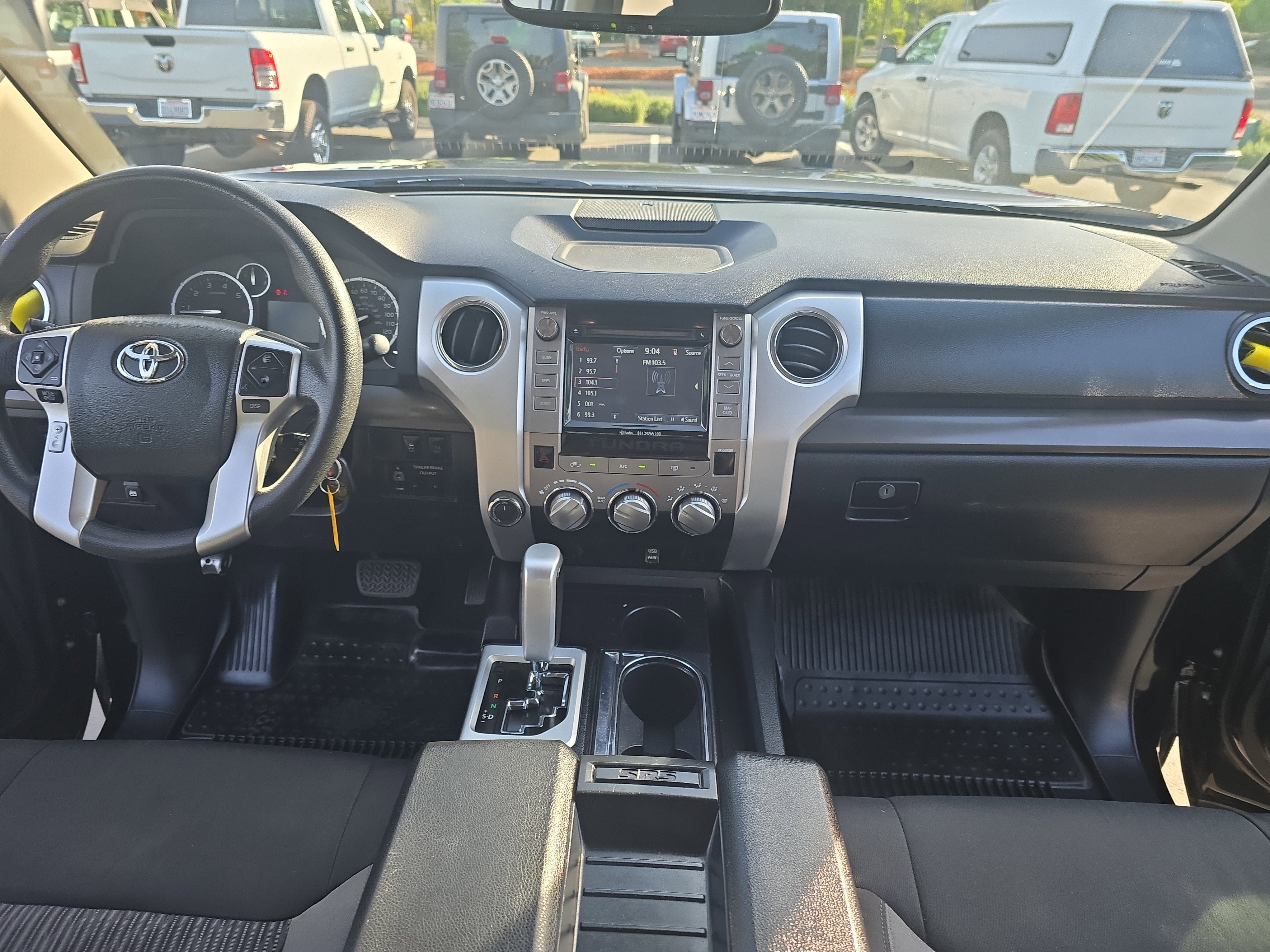 2017 Toyota Tundra SR5