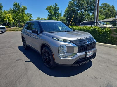 2022 Mitsubishi Outlander SE