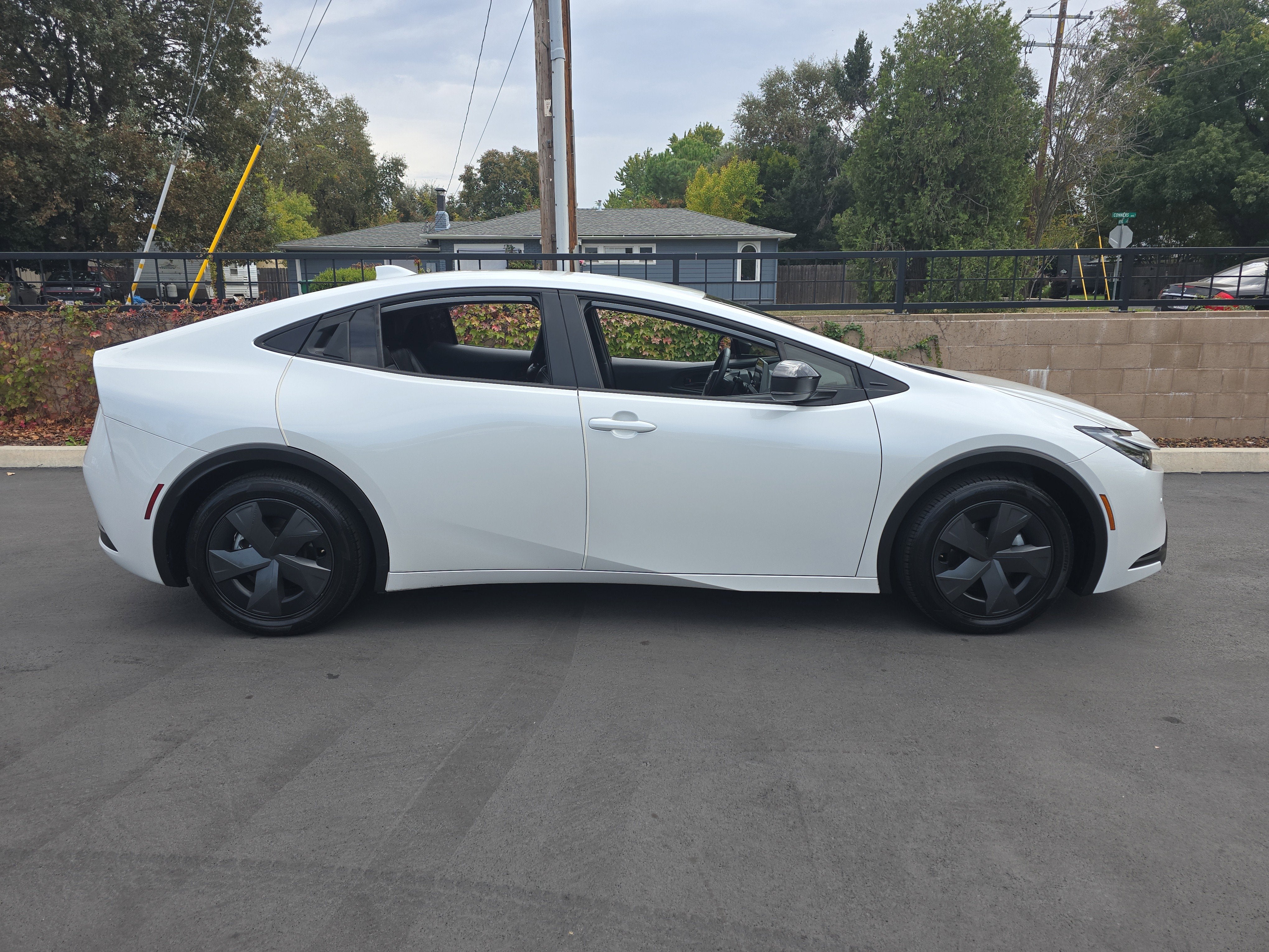 2024 Toyota Prius LE