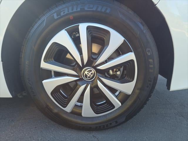 2018 Toyota Prius Prime Premium - Photo 17