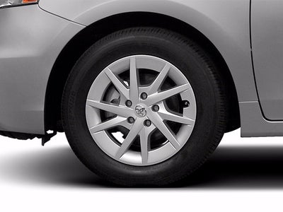 2014 Toyota Prius v Five