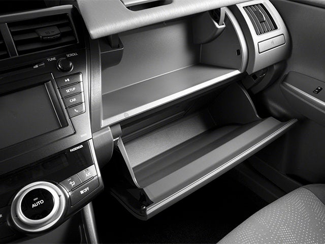 2014 Toyota Prius v Five