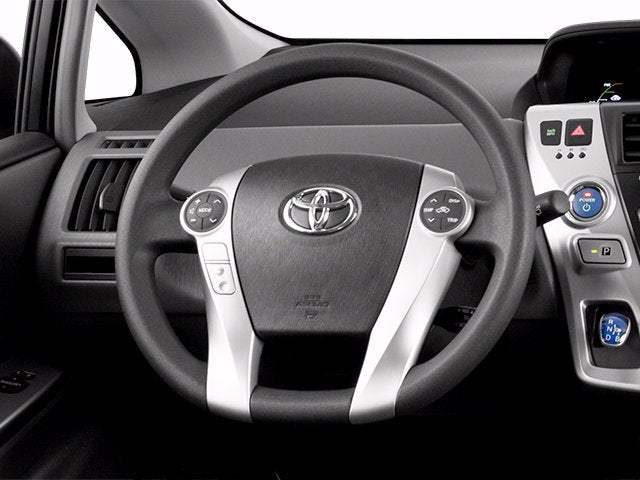 2014 Toyota Prius v Five