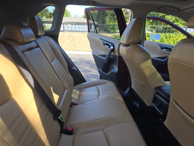 2025 Toyota RAV4 Hybrid XLE Premium