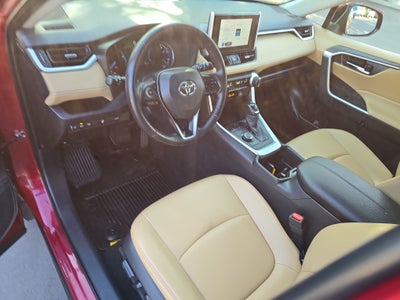 2025 Toyota RAV4 Hybrid XLE Premium