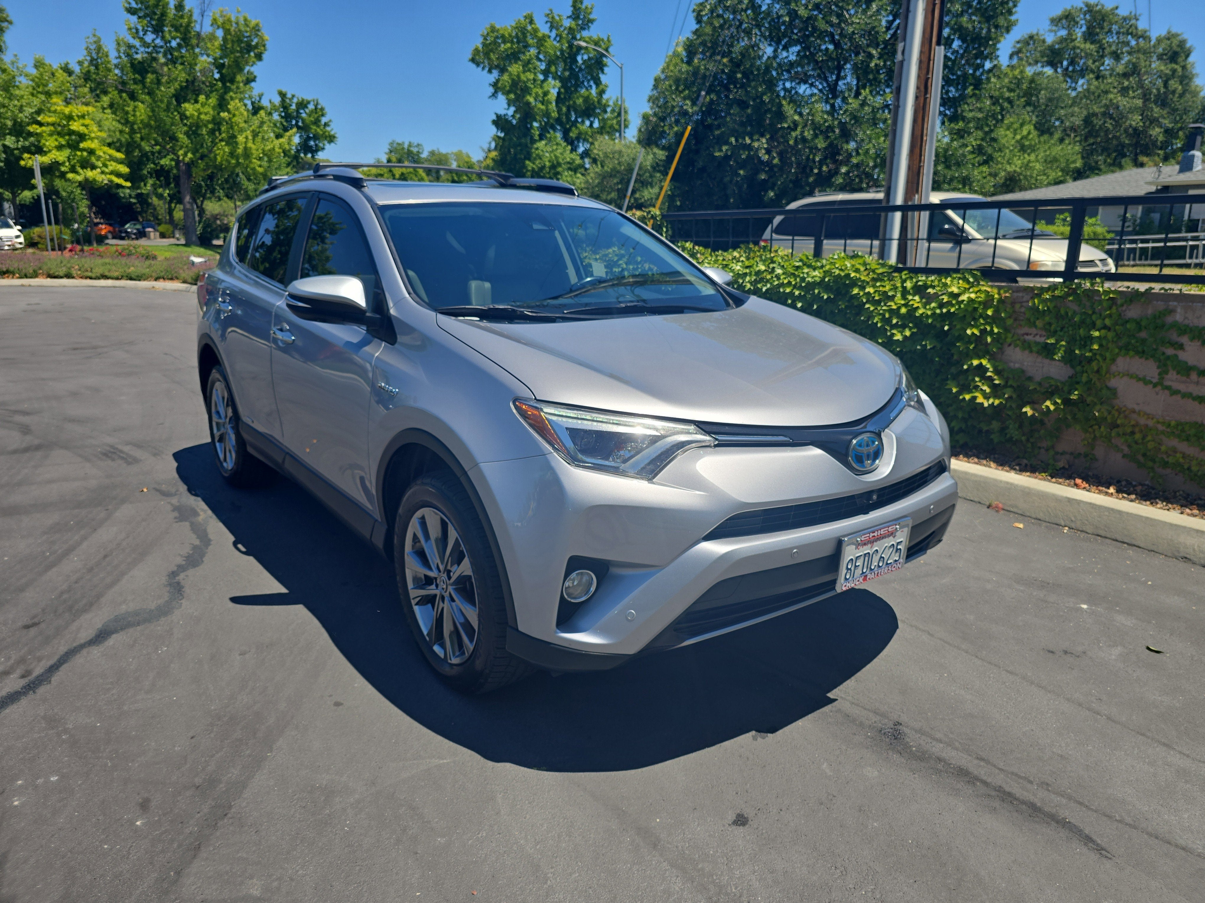 2018 Toyota RAV4 Hybrid Limited AWD's photo