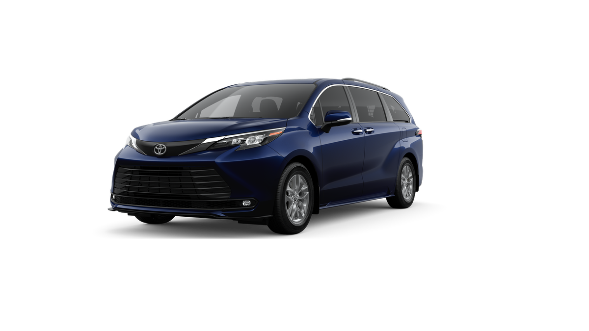 2026 Toyota Sienna XLE 8-Passenger Hybrid FWD's photo
