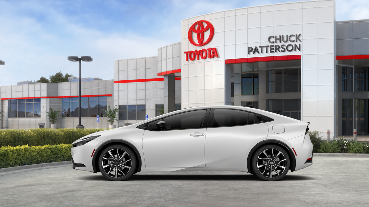 2027 Toyota Prius Plug-in Hybrid XSE Premium