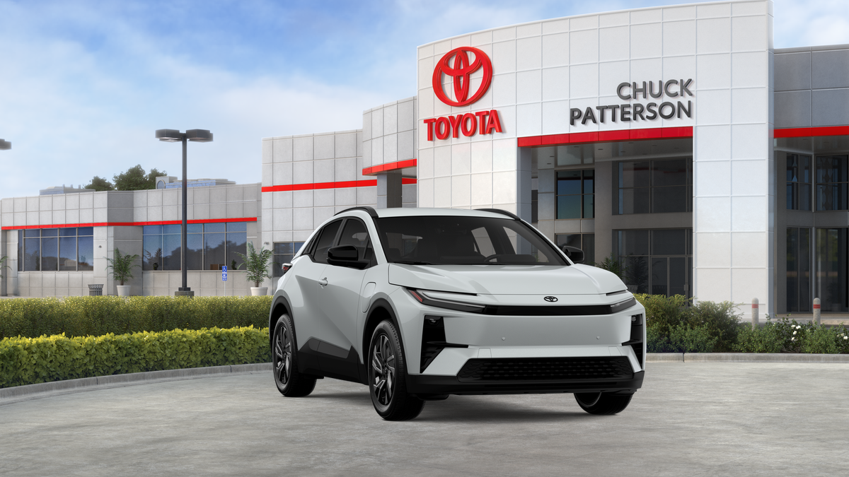 2027 Toyota C-HR SE