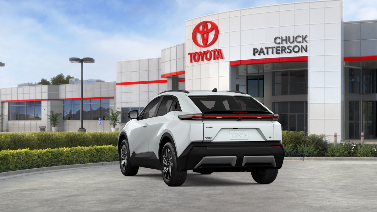 2027 Toyota C-HR SE