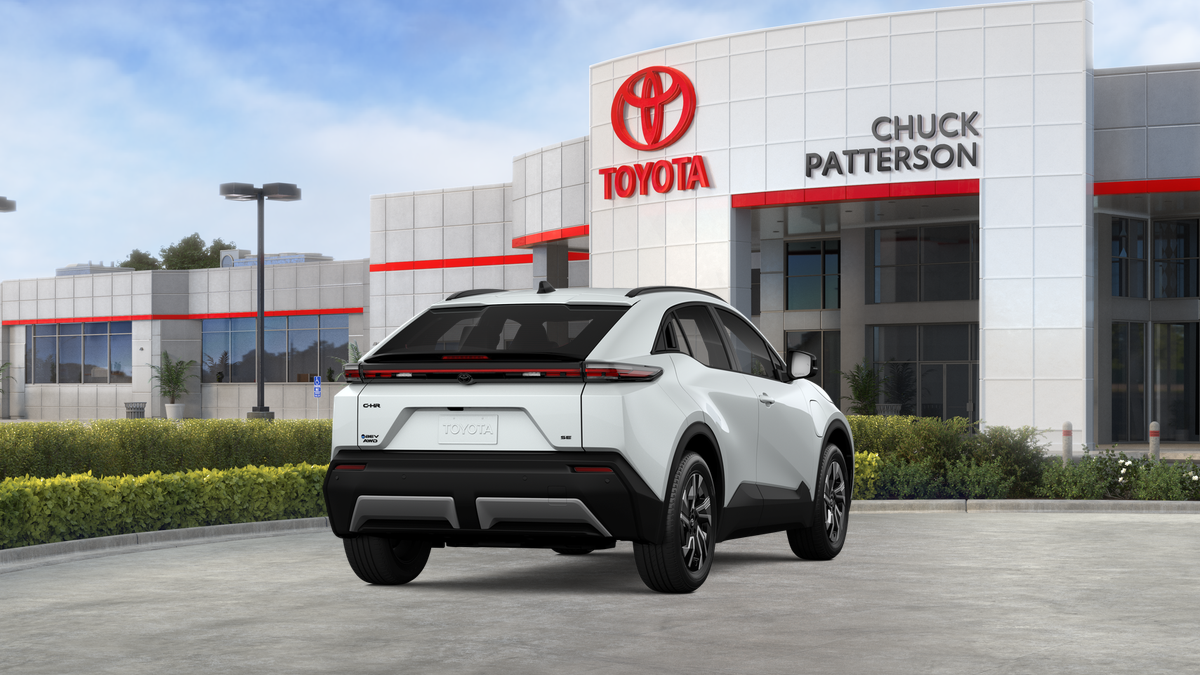 2027 Toyota C-HR SE