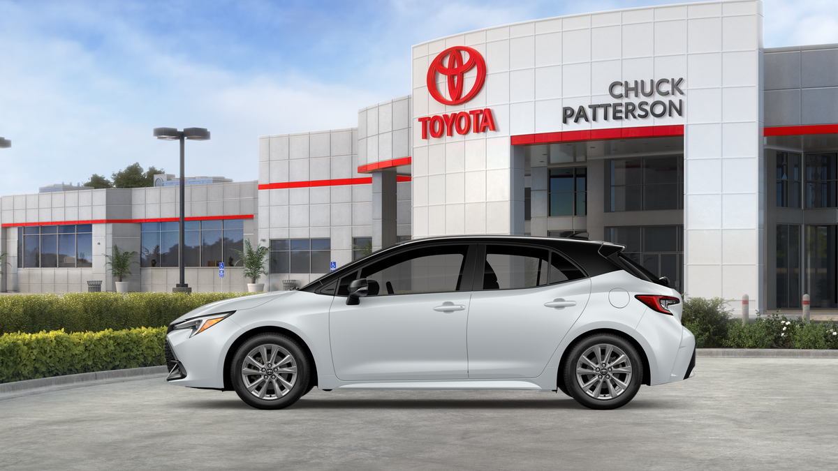 2027 Toyota Corolla Hatchback SE